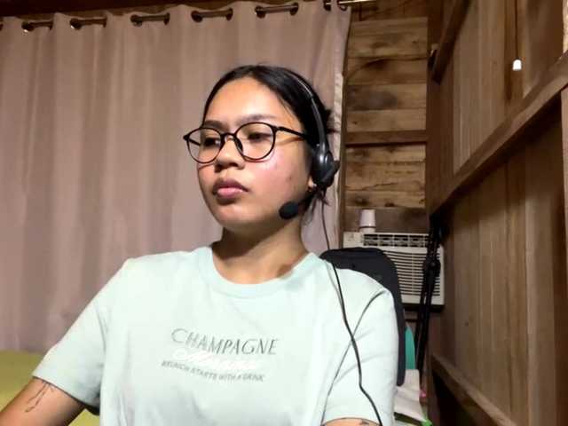 LurleneSchaufelberge live cam on BongaCams