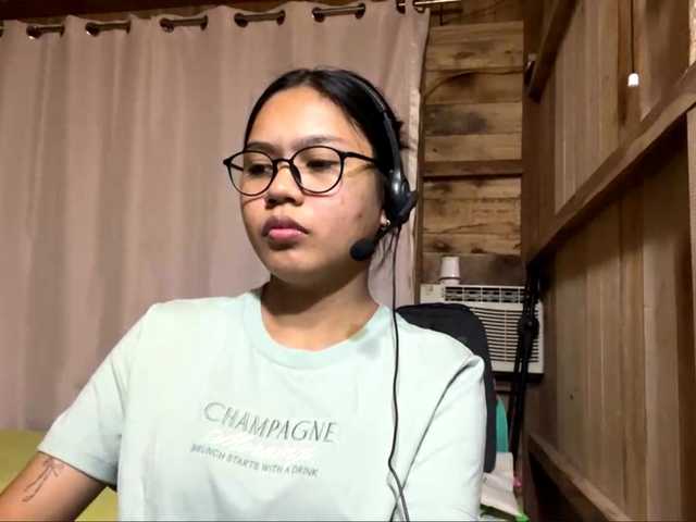 LurleneSchaufelberge live cam on BongaCams