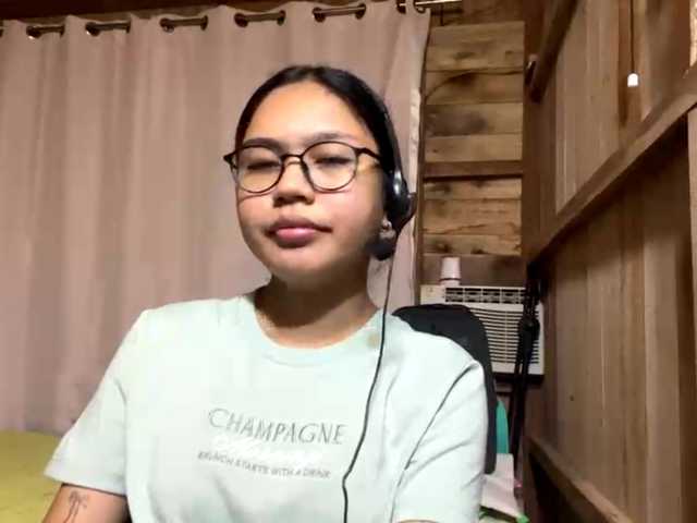 LilyAllTheWay live cam
