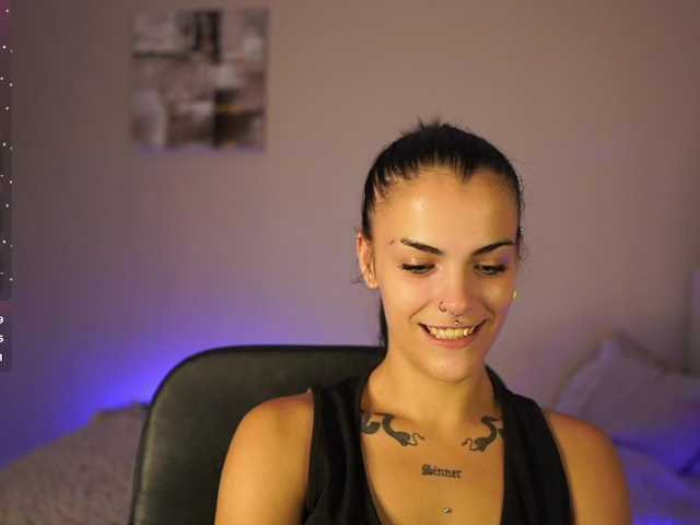 Paulinemedonca live cam on BongaCams
