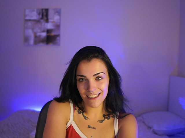Paulinemedonca live cam on BongaCams
