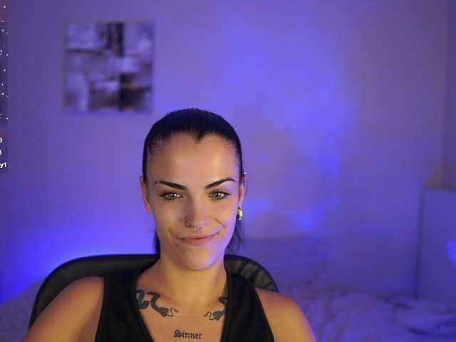 Paulinemedonca live cam on BongaCams