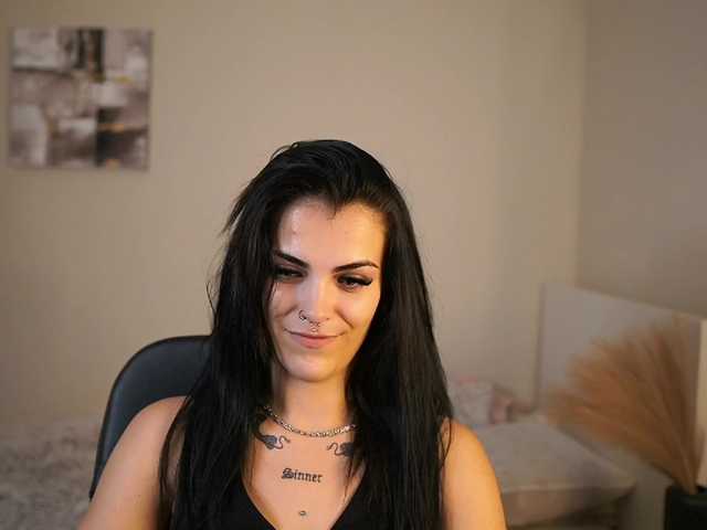 Paulinemedonca live cam on BongaCams
