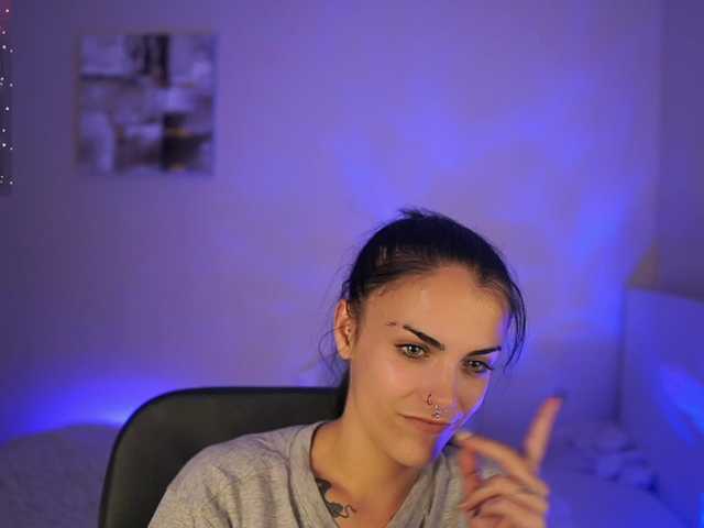 Paulinemedonca live cam on BongaCams