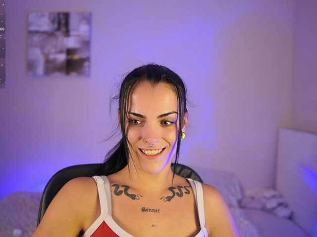 Paulinemedonca live cam on BongaCams