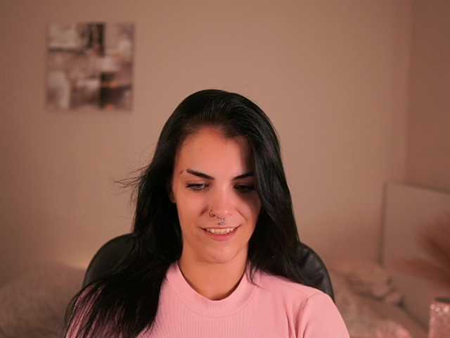 Paulinemedonca live cam on BongaCams