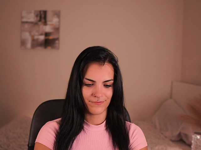 Paulinemedonca live cam on BongaCams