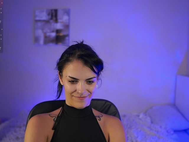 Paulinemedonca live cam on BongaCams