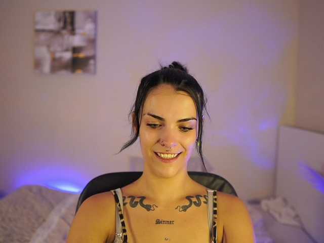 Paulinemedonca live cam on BongaCams