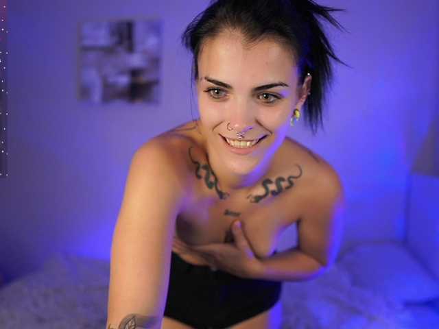 Paulinemedonca Live-Cam auf BongaCams