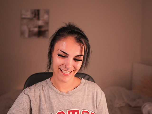 Paulinemedonca live cam on BongaCams