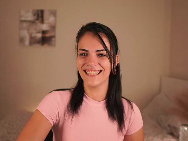 Paulinemedonca live cam on BongaCams