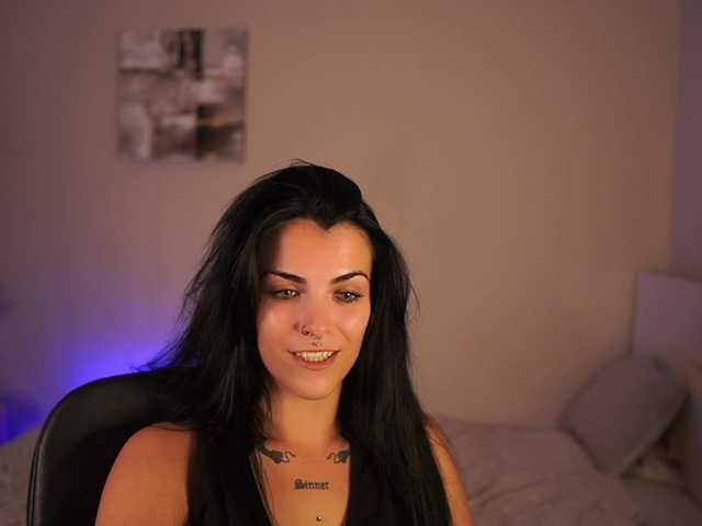 Paulinemedonca live cam on BongaCams