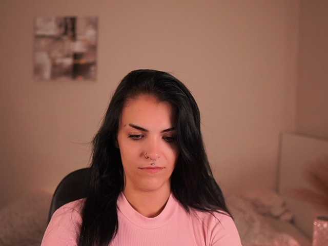 Paulinemedonca live cam on BongaCams