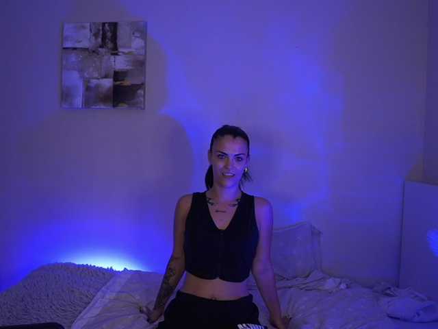 Paulinemedonca live cam on BongaCams