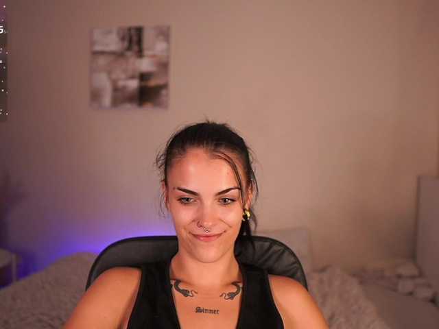 Paulinemedonca live cam on BongaCams