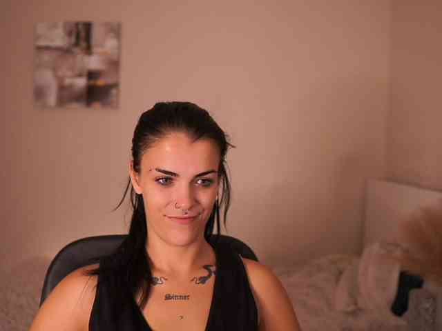 Paulinemedonca webcam