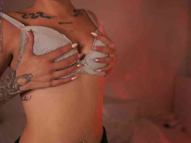 Paulinemedonca webcam