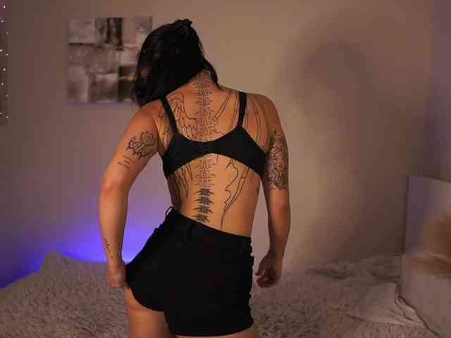Paulinemedonca webcam