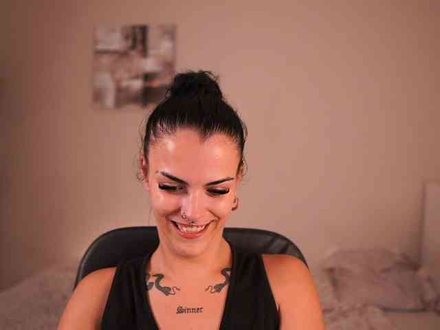 Paulinemedonca webcam