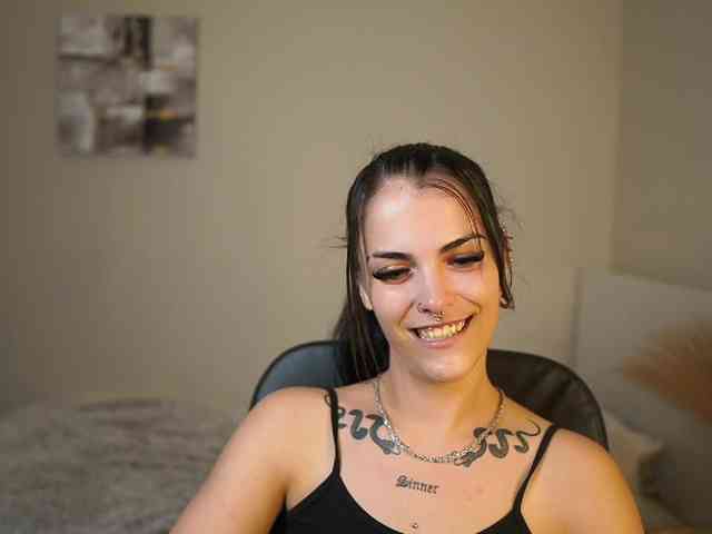 Paulinemedonca webcam