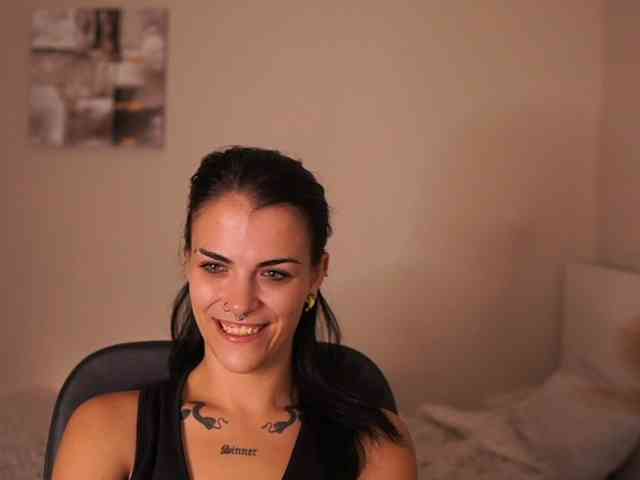 Paulinemedonca webcam