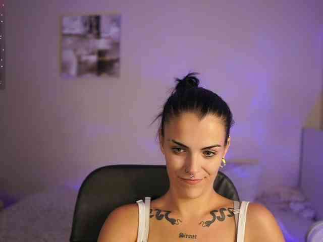 Paulinemedonca webcam