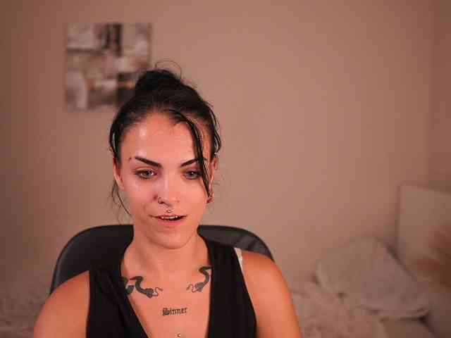 Paulinemedonca webcam