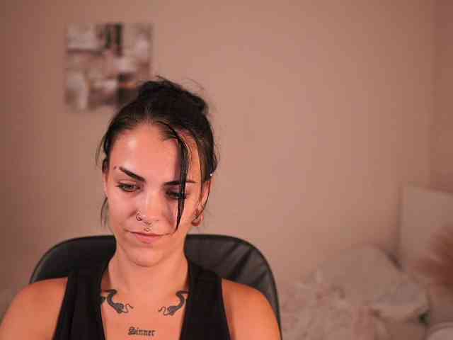 Paulinemedonca webcam