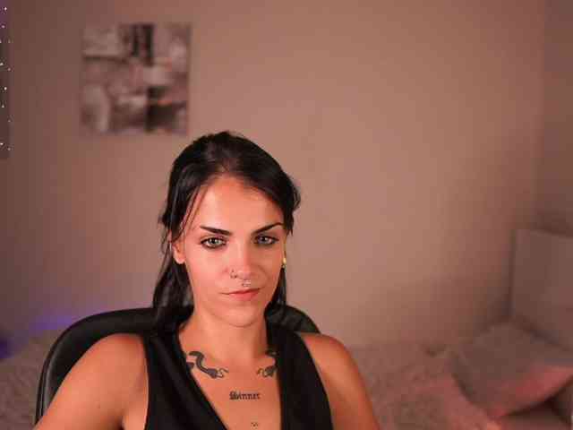 Paulinemedonca webcam