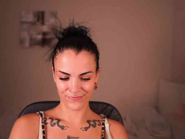 Paulinemedonca webcam