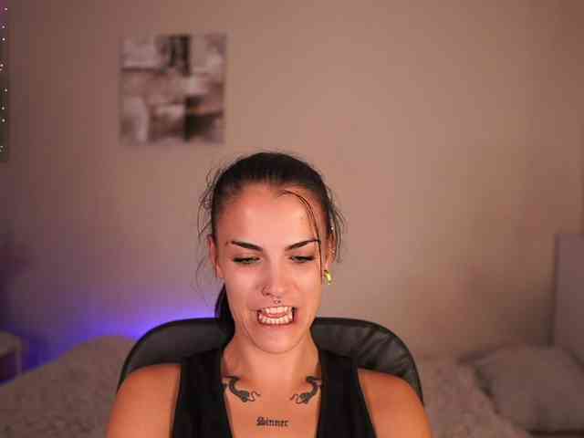 Paulinemedonca webcam