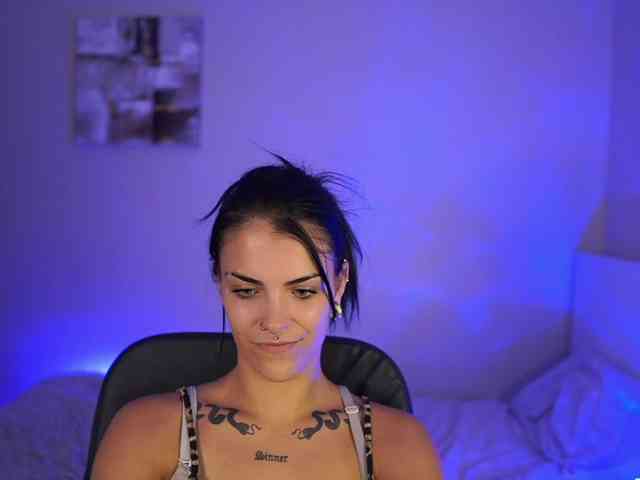 Paulinemedonca webcam