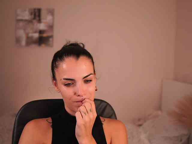 Paulinemedonca webcam