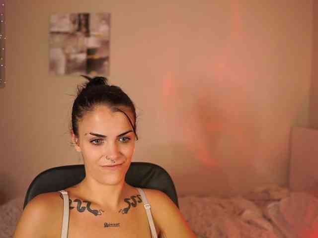Paulinemedonca webcam
