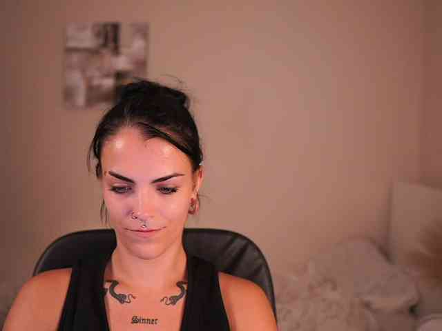 Paulinemedonca webcam