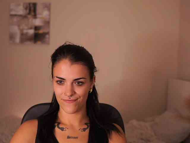 Paulinemedonca webcam