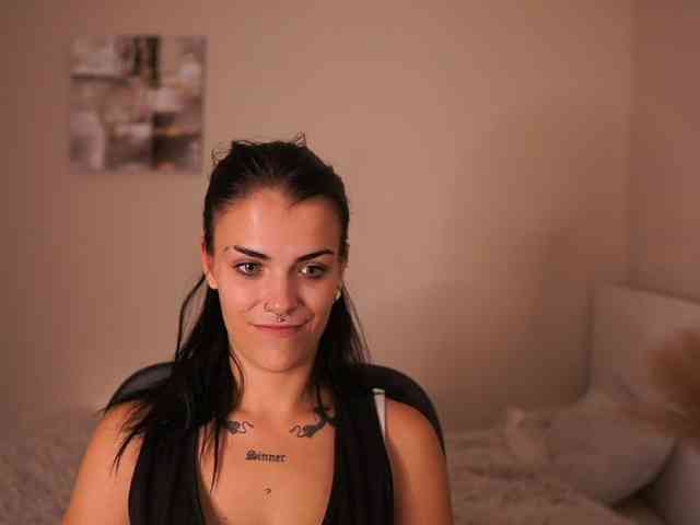 Paulinemedonca webcam