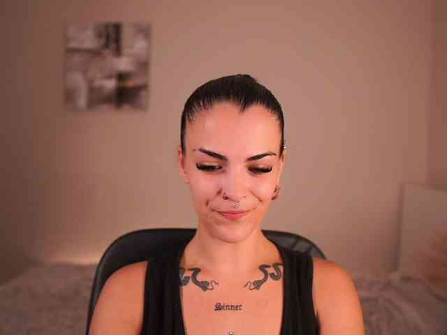 Paulinemedonca webcam