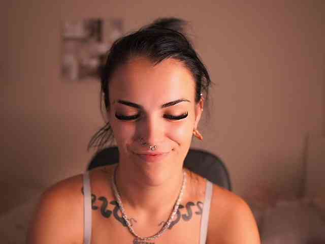 Paulinemedonca webcam
