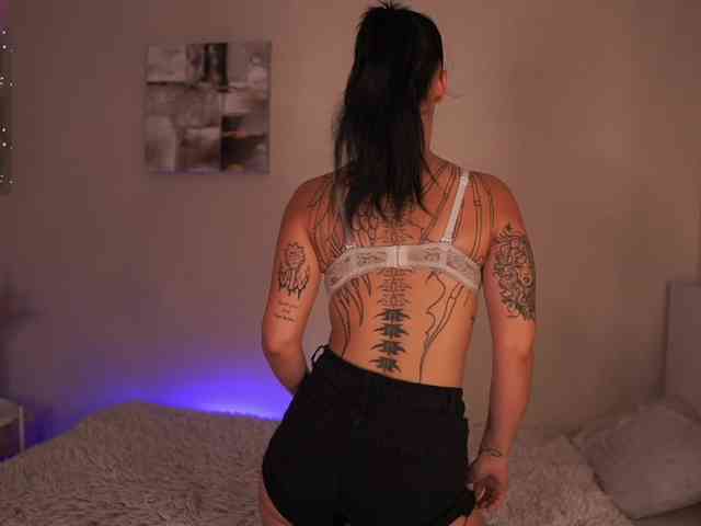 Paulinemedonca webcam