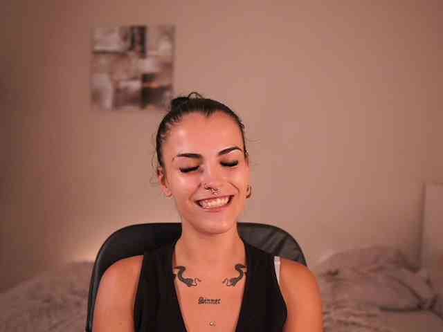 Paulinemedonca webcam
