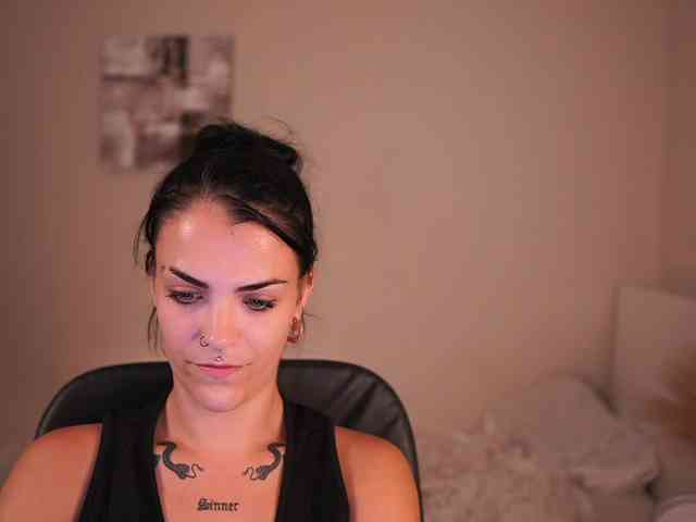 Paulinemedonca webcam