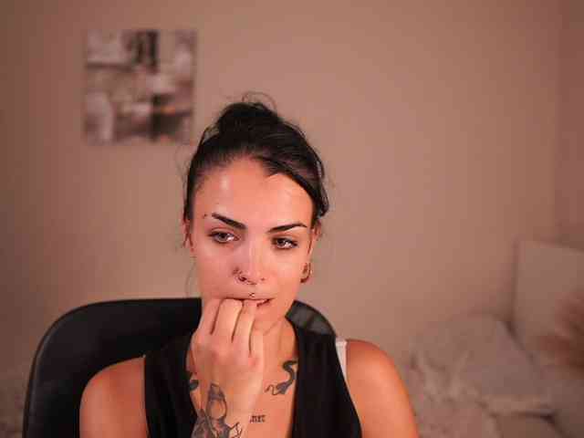 Paulinemedonca webcam