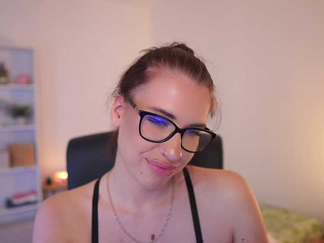 evagomess18 live cam on BongaCams