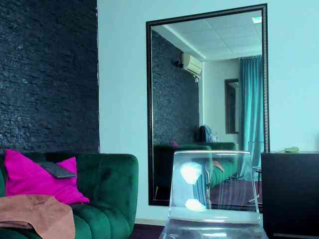 MissVelourax webcam