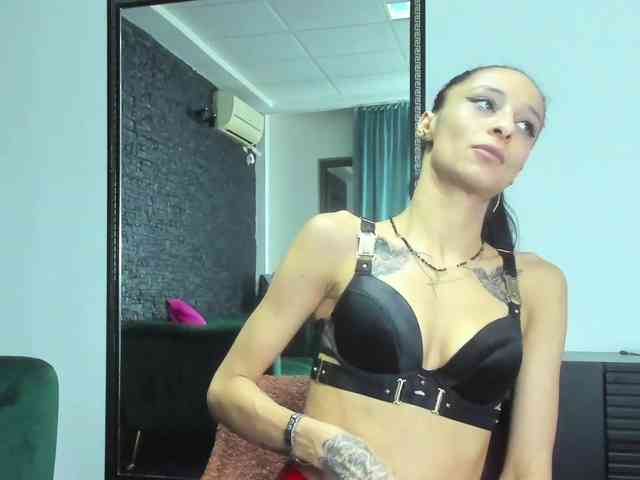 MissVelourax webcam