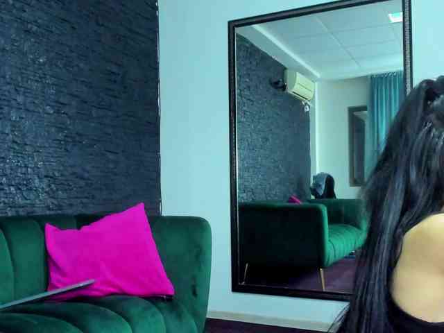 MissVelourax webcam