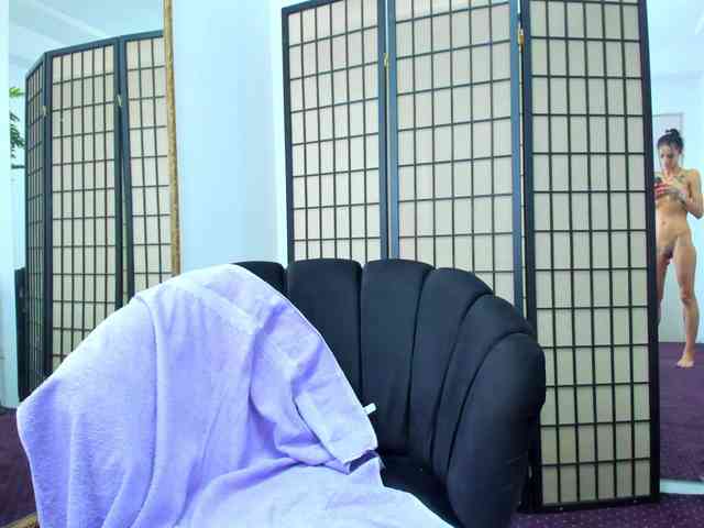 MissVelourax webcam