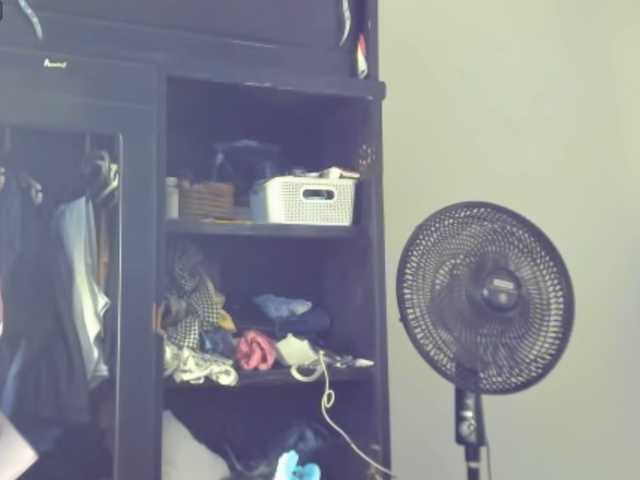 Laravelaa live cam on BongaCams